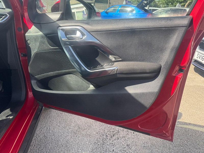 Peugeot 2008 1.2 PureTech Allure Euro 6 5dr 5dr Manual 2026