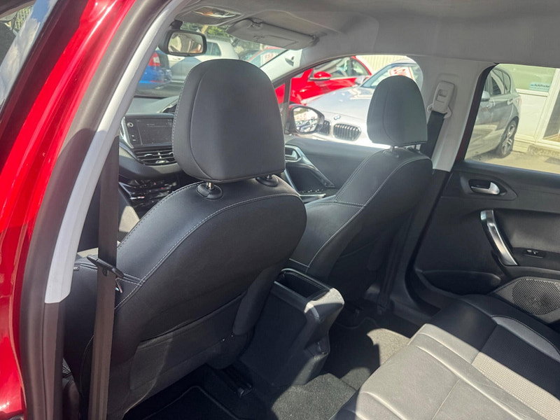 Peugeot 2008 1.2 PureTech Allure Euro 6 5dr 5dr Manual 2026