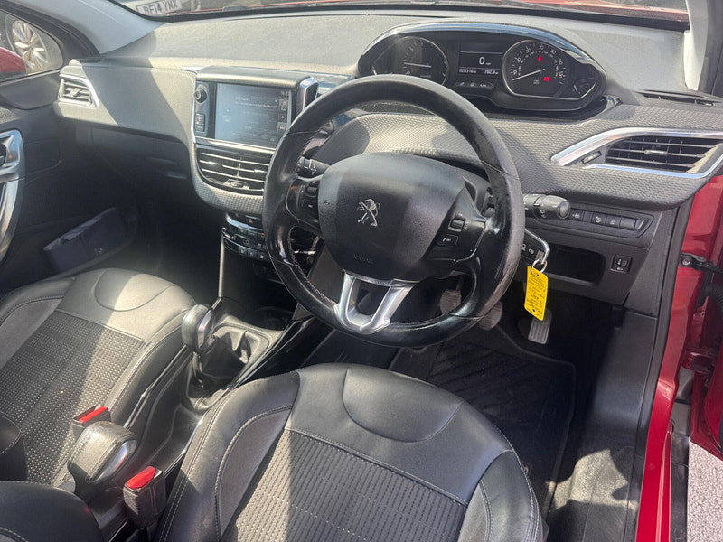 Peugeot 2008 1.2 PureTech Allure Euro 6 5dr 5dr Manual 2026