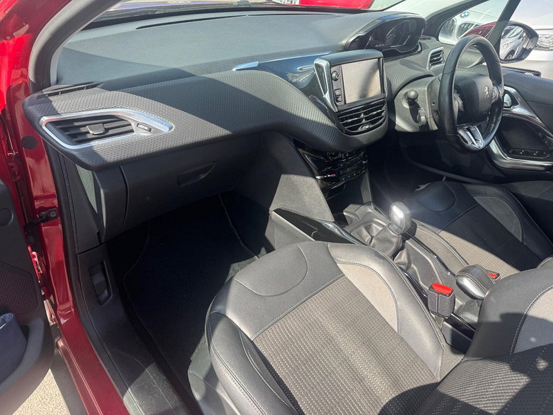 Peugeot 2008 1.2 PureTech Allure Euro 6 5dr 5dr Manual 2026