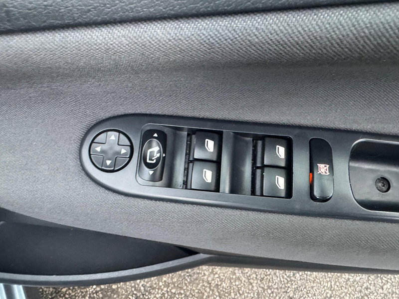 Peugeot 207 1.6 VTi Sport Tiptronic Euro 5 5dr 5dr Automatic 2026