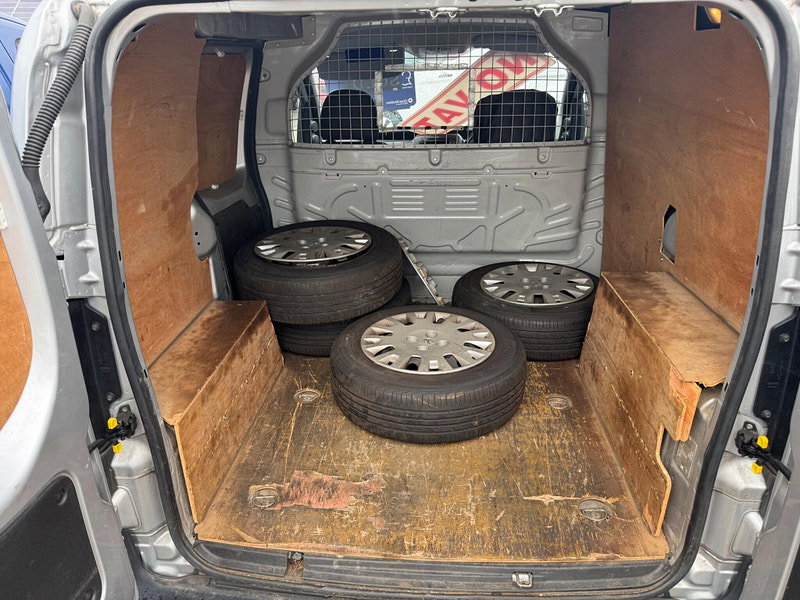 Peugeot Bipper 1.3 HDi Professional FWD L1 H1 3dr 3dr Manual 2026