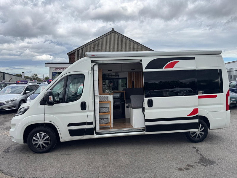 Peugeot Boxer 2.2 BlueHDi 335 Professional Camper Van 5dr Manual 2026