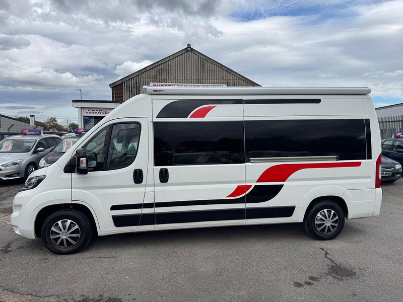 Peugeot Boxer 2.2 BlueHDi 335 Professional Camper Van 5dr Manual 2026
