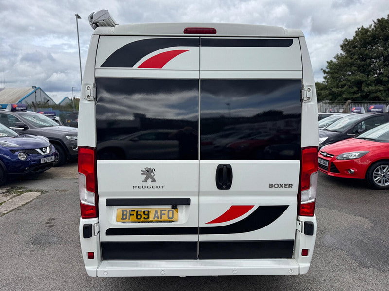 Peugeot Boxer 2.2 BlueHDi 335 Professional Camper Van 5dr Manual 2026