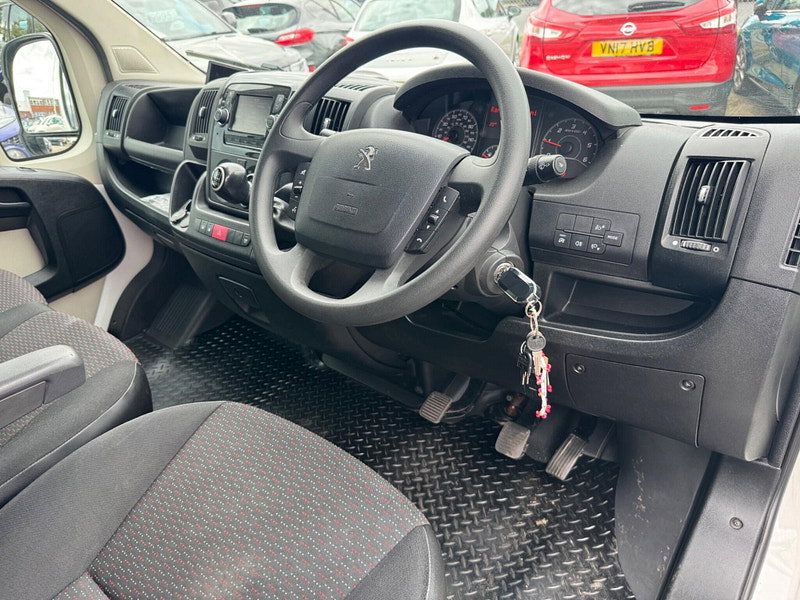 Peugeot Boxer 2.2 BlueHDi 335 Professional Camper Van 5dr Manual 2026