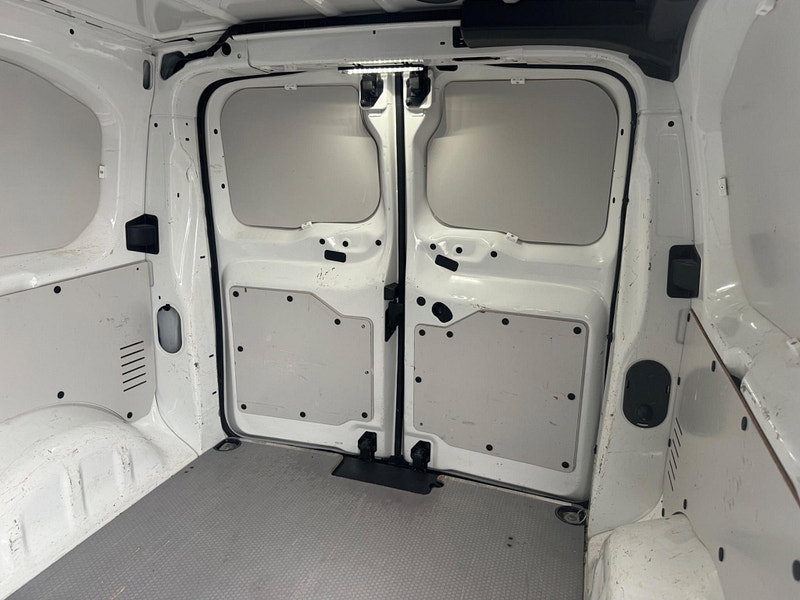 Peugeot Expert 2.0 BlueHDi 1400 Professional Standard Panel Van MWB Euro 6 (s/s) 6dr 6dr Manual 2026