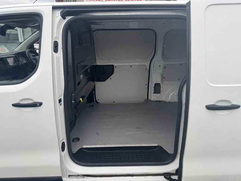 Peugeot Expert 2.0 BlueHDi 1400 Professional Standard Panel Van MWB Euro 6 (s/s) 6dr 6dr Manual 2026