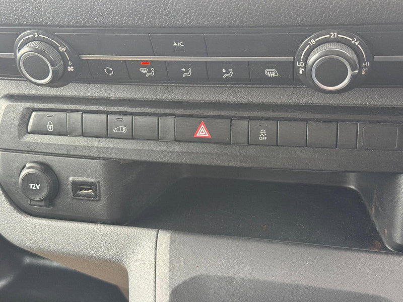 Peugeot Expert 2.0 BlueHDi 1400 Professional Standard Panel Van MWB Euro 6 (s/s) 6dr 6dr Manual 2026