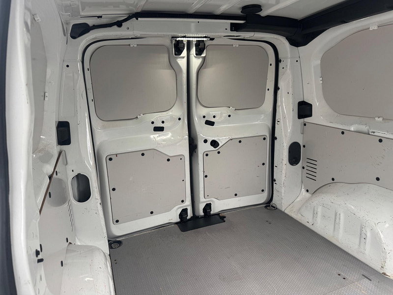 Peugeot Expert 2.0 BlueHDi 1400 Professional Standard Panel Van MWB Euro 6 (s/s) 6dr 6dr Manual 2026