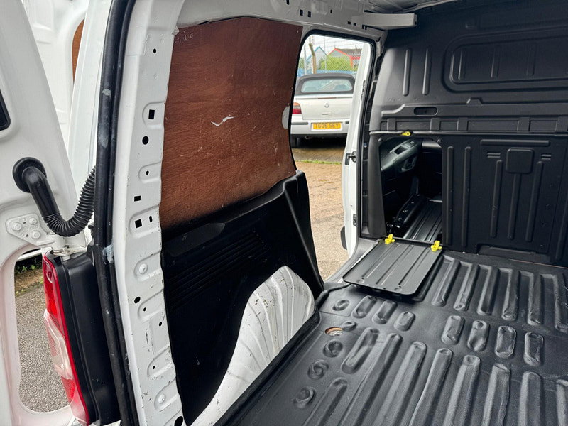 Peugeot Partner 1.6 BlueHDi 650 Professional Standard Panel Van SWB Euro 6 5dr 5dr Manual 2026