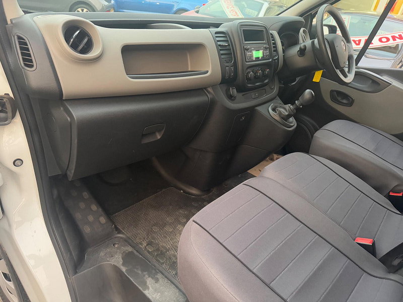 Renault Trafic 1.6 dCi 27 Business+ SWB Standard Roof Euro 5 5dr 4dr Manual 2026