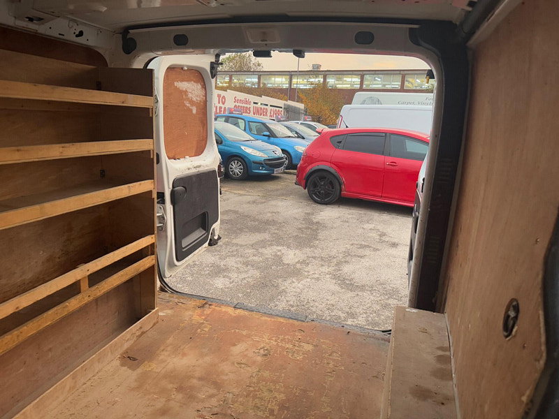 Renault Trafic 1.6 dCi 27 Business+ SWB Standard Roof Euro 5 5dr 4dr Manual 2026