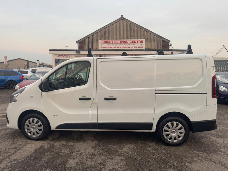Renault Trafic 1.6 dCi 27 Business+ SWB Standard Roof Euro 5 5dr 4dr Manual 2026