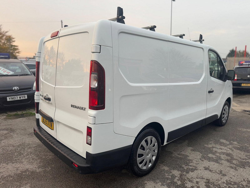 Renault Trafic 1.6 dCi 27 Business+ SWB Standard Roof Euro 5 5dr 4dr Manual 2026