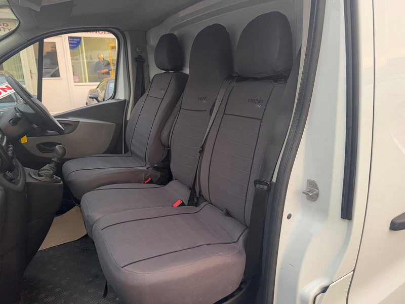 Renault Trafic 1.6 dCi 27 Business+ SWB Standard Roof Euro 5 5dr 4dr Manual 2026