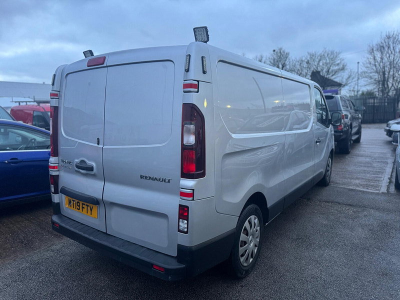 Renault Trafic 1.6 dCi ENERGY 29 Business+ LWB Standard Roof Euro 6 (s/s) 5dr 4dr Manual 2026