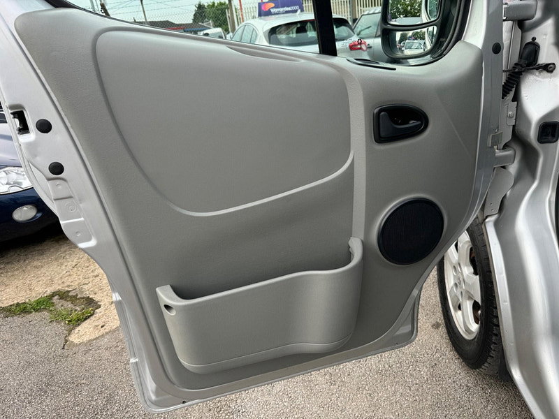 Renault Trafic 2.0 dCi LL29 Sport Crew Van L3 H1 4dr (Phase 3, 6 Seats) 4dr Manual 2026