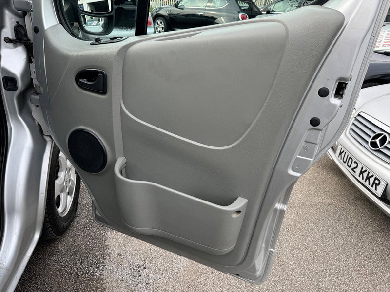 Renault Trafic 2.0 dCi LL29 Sport Crew Van L3 H1 4dr (Phase 3, 6 Seats) 4dr Manual 2026