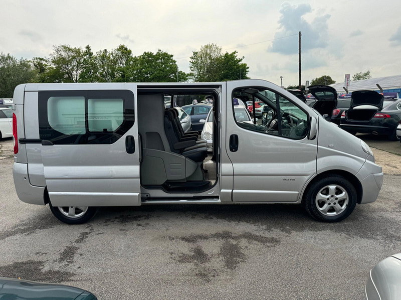 Renault Trafic 2.0 dCi LL29 Sport Crew Van L3 H1 4dr (Phase 3, 6 Seats) 4dr Manual 2026