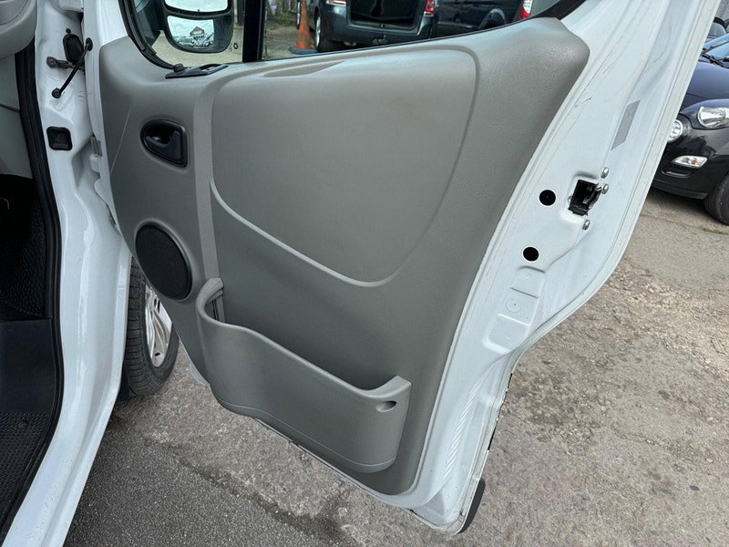 Renault Trafic 2.0 dCi SL27 L1 H1 4dr (Phase 3) 4dr Manual 2026