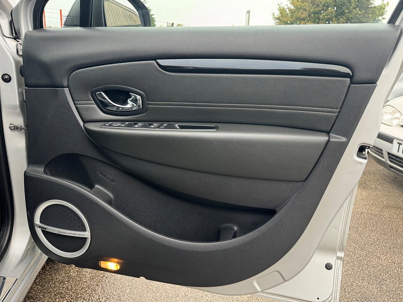 Renault Grand Scenic 1.5 dCi Dynamique TomTom EDC Euro 5 5dr 5dr Automatic 2026