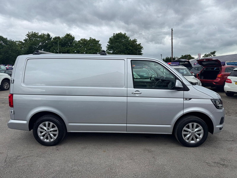 Volkswagen Transporter 2.0 TDI T28 BlueMotion Tech Highline FWD SWB Euro 6 (s/s) 5dr 5dr Manual 2026