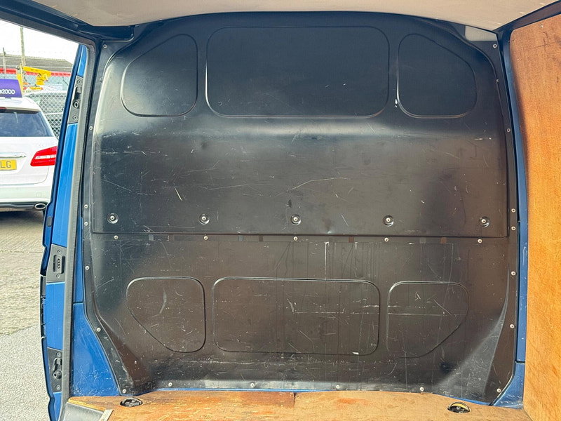 Volkswagen Transporter 2.0 TDI T28 Highline Panel Van 4dr Diesel Manual L1 H1 (203 g/km, 138.08 bhp) 4dr Manual 2026
