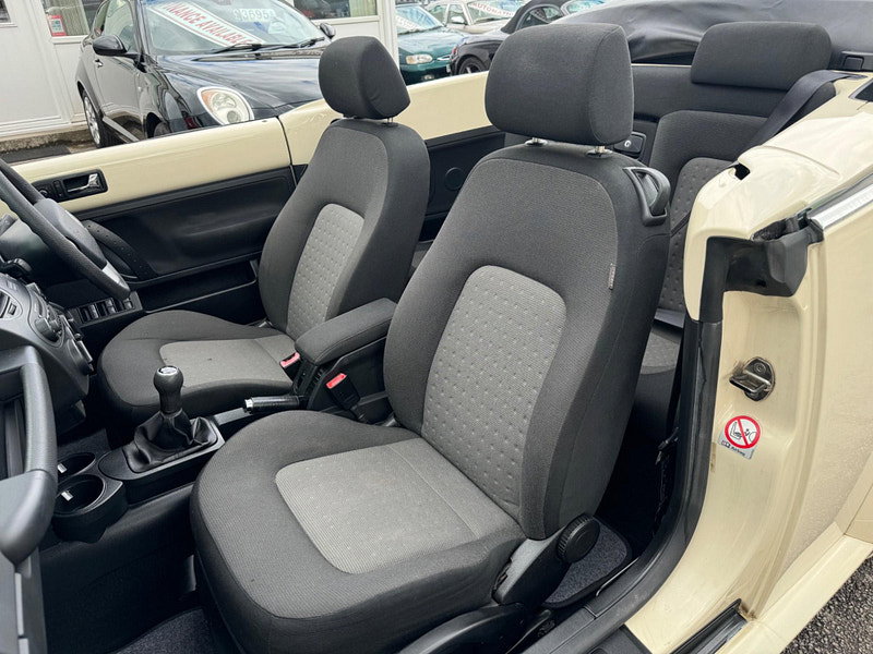 Volkswagen Beetle 1.6 Luna Cabriolet Euro 4 2dr 2dr Manual 2026