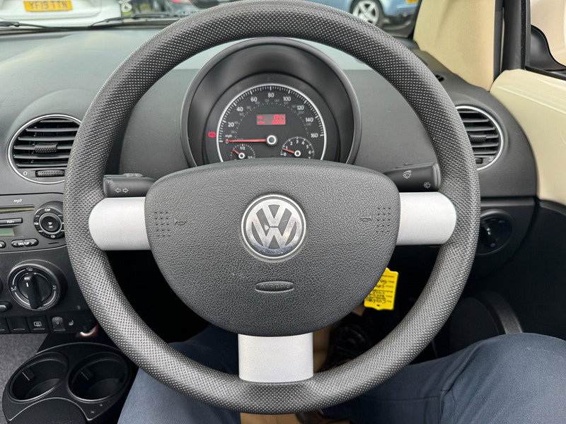 Volkswagen Beetle 1.6 Luna Cabriolet Euro 4 2dr 2dr Manual 2026