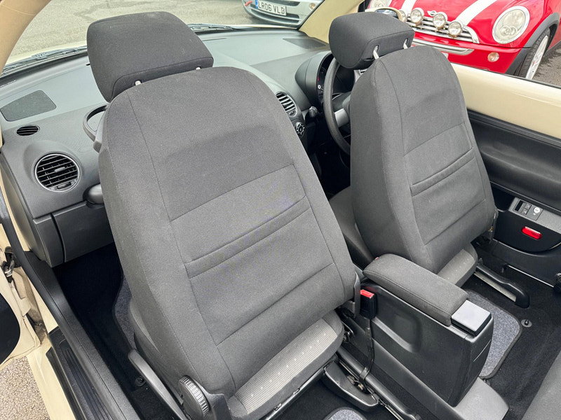 Volkswagen Beetle 1.6 Luna Cabriolet Euro 4 2dr 2dr Manual 2026