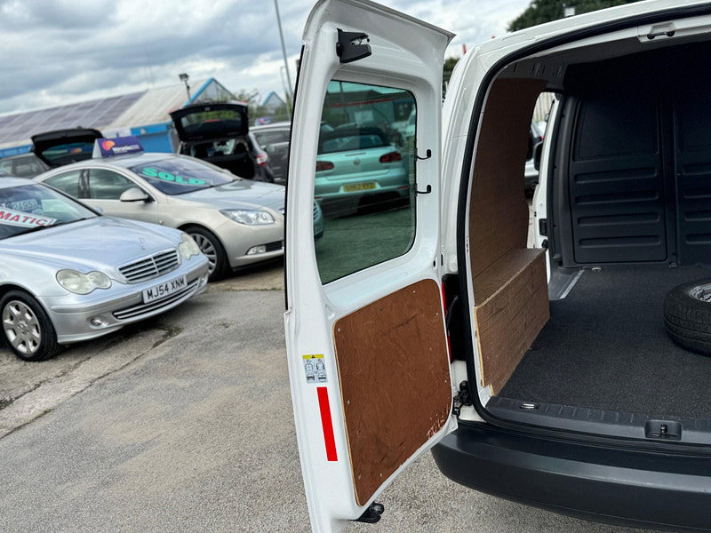 Volkswagen Caddy 1.6 C20 STARTLINE TDi L2 H1 6 DOOR VAN 4dr Manual 2026