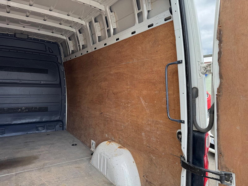 Volkswagen Crafter 2.0 TDI CR35 L2 H3 4dr 4dr Manual 2026