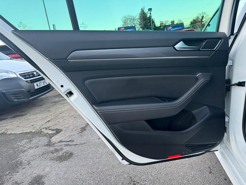 Volkswagen Passat 2.0 TDI BlueMotion Tech R-Line DSG Euro 6 (s/s) 4dr 4dr Automatic 2026