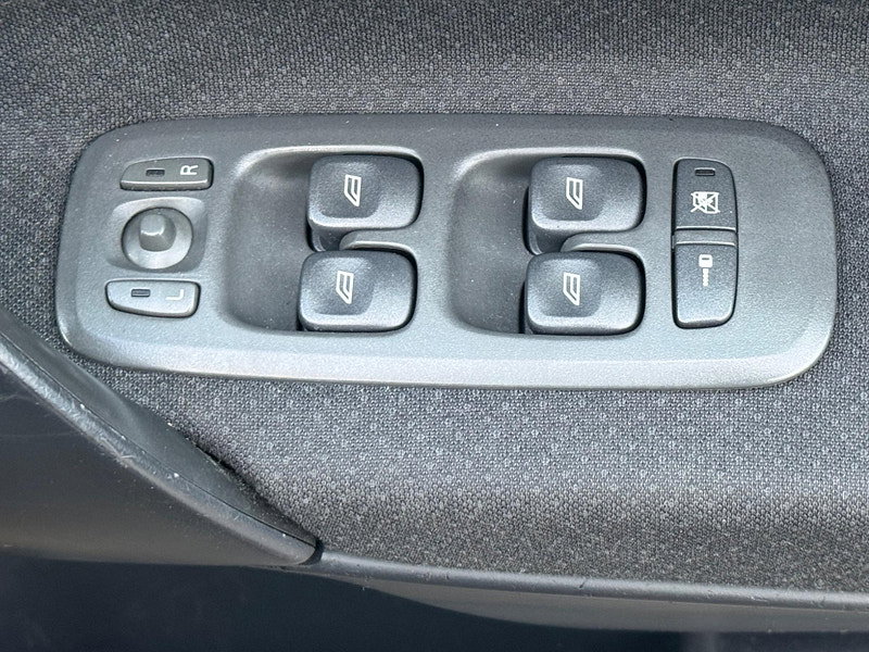 Volvo S60 2.4 D5 S 4dr 4dr Manual 2026
