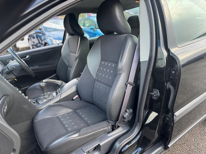 Volvo S60 2.4 D5 S 4dr 4dr Manual 2026