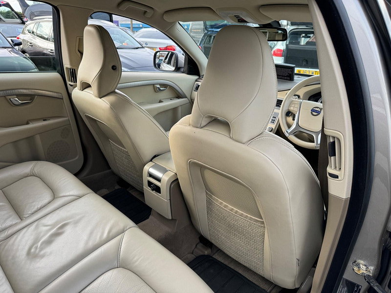 Volvo XC70 2.4 D5 SE Lux AWD Euro 5 5dr 5dr Manual 2026