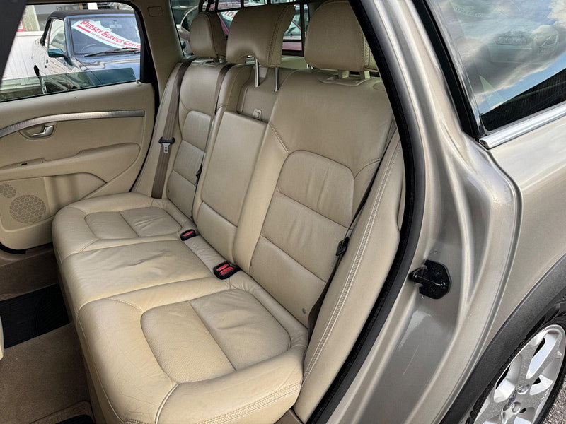 Volvo XC70 2.4 D5 SE Lux AWD Euro 5 5dr 5dr Manual 2026