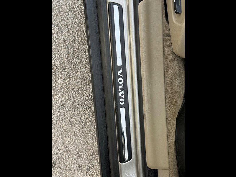 Volvo XC70 2.4 D5 SE Lux AWD Euro 5 5dr 5dr Manual 2026