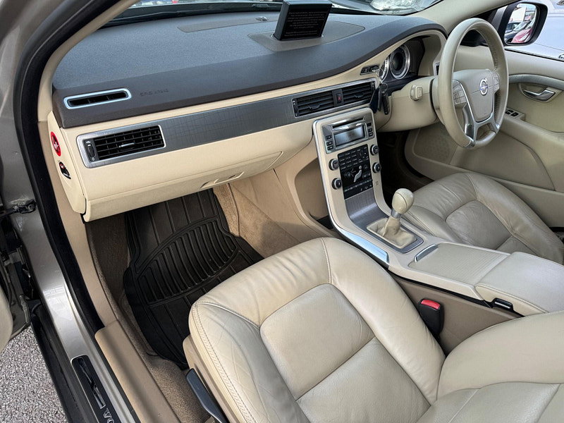 Volvo XC70 2.4 D5 SE Lux AWD Euro 5 5dr 5dr Manual 2026