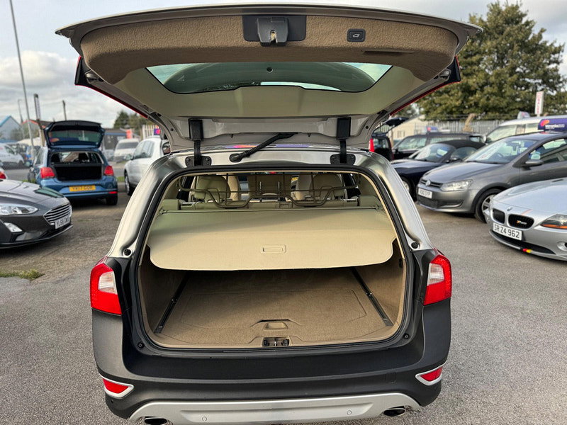 Volvo XC70 2.4 D5 SE Lux AWD Euro 5 5dr 5dr Manual 2026