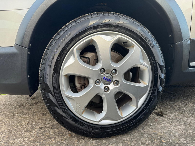 Volvo XC70 2.4 D5 SE Lux AWD Euro 5 5dr 5dr Manual 2026