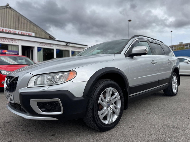 Volvo XC70 2.4 D5 SE Lux Estate 5dr Diesel Geartronic AWD Euro 5 (205 ps) 5dr Automatic 2026