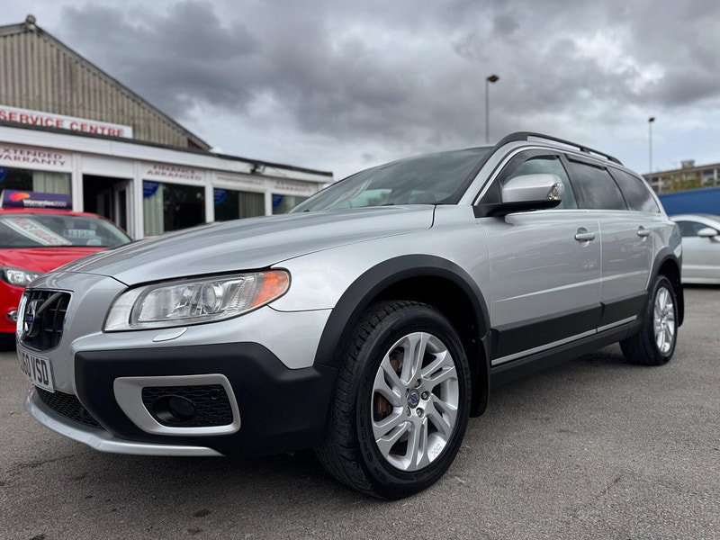 Volvo XC70 2.4 D5 SE Lux Estate 5dr Diesel Geartronic AWD Euro 5 (205 ps) 5dr Automatic 2026