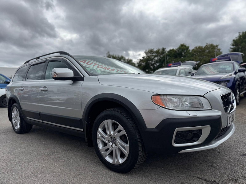 Volvo XC70 2.4 D5 SE Lux Estate 5dr Diesel Geartronic AWD Euro 5 (205 ps) 5dr Automatic 2026