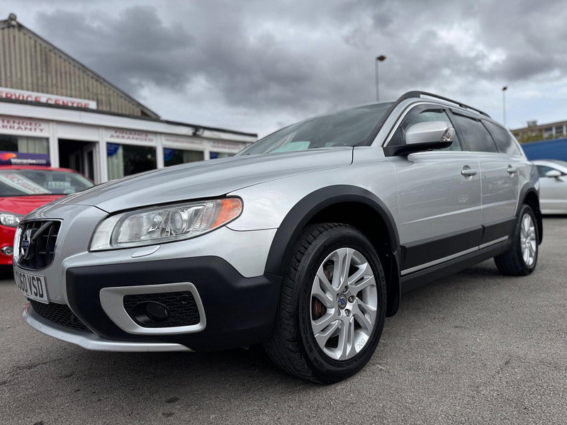 Volvo XC70 2.4 D5 SE Lux Estate 5dr Diesel Geartronic AWD Euro 5 (205 ps) 5dr Automatic 2026