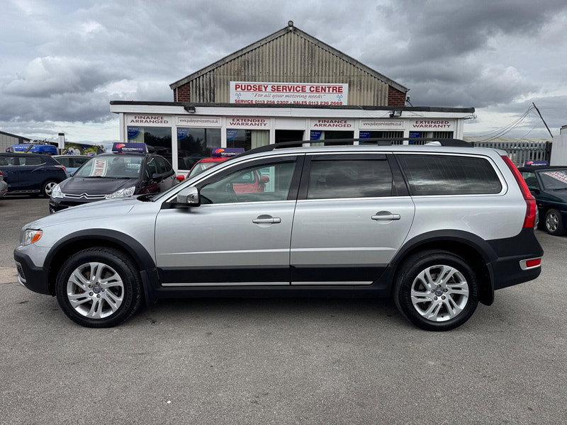 Volvo XC70 2.4 D5 SE Lux Estate 5dr Diesel Geartronic AWD Euro 5 (205 ps) 5dr Automatic 2026