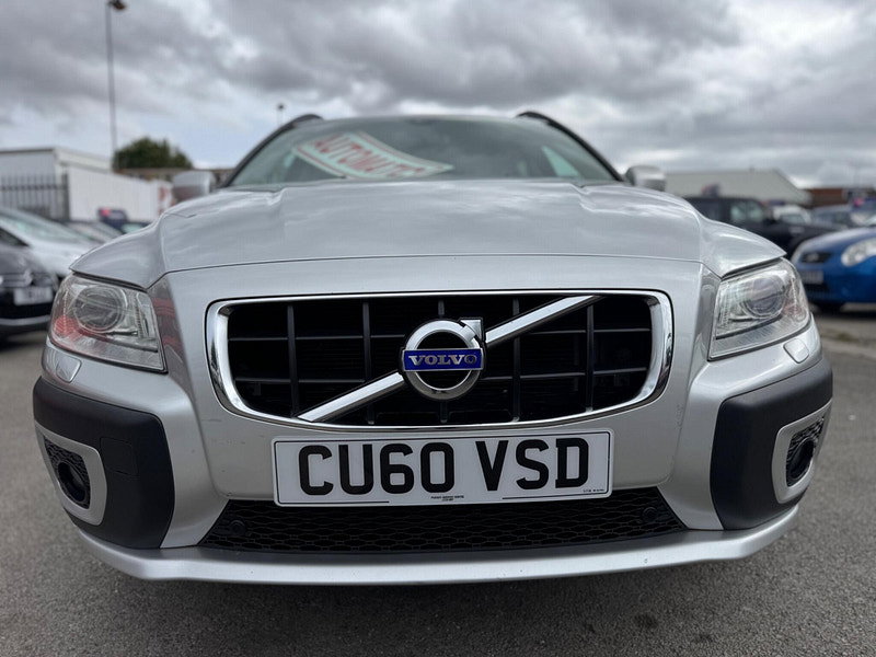 Volvo XC70 2.4 D5 SE Lux Estate 5dr Diesel Geartronic AWD Euro 5 (205 ps) 5dr Automatic 2026