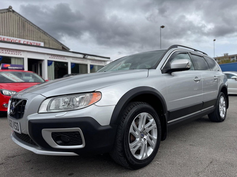 Volvo XC70 2.4 D5 SE Lux Estate 5dr Diesel Geartronic AWD Euro 5 (205 ps) 5dr Automatic 2026
