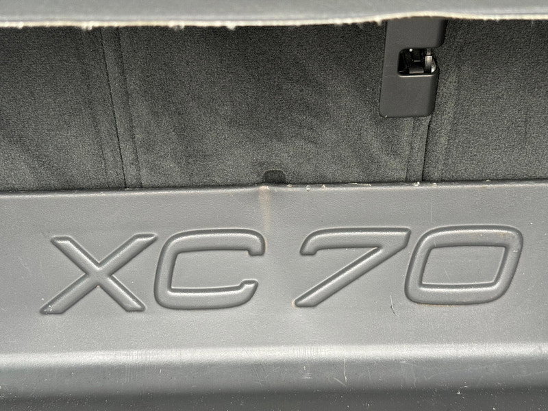 Volvo XC70 2.4 D5 SE Lux Estate 5dr Diesel Geartronic AWD Euro 5 (205 ps) 5dr Automatic 2026
